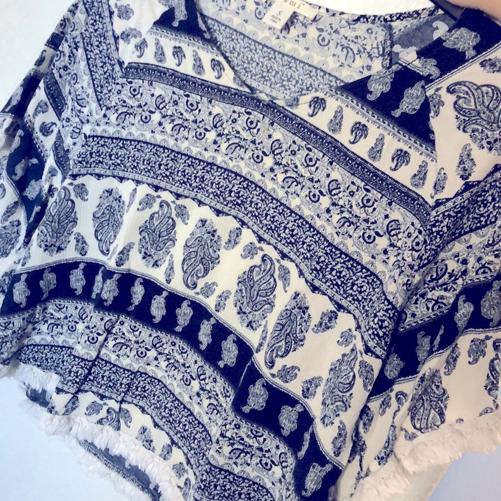 Flowy Paisley Women’s Shirt Size Small